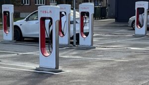 Läs mer om artikeln Laddstationer från Tesla