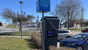 Läs mer om artikeln Laddstationer från Mer
